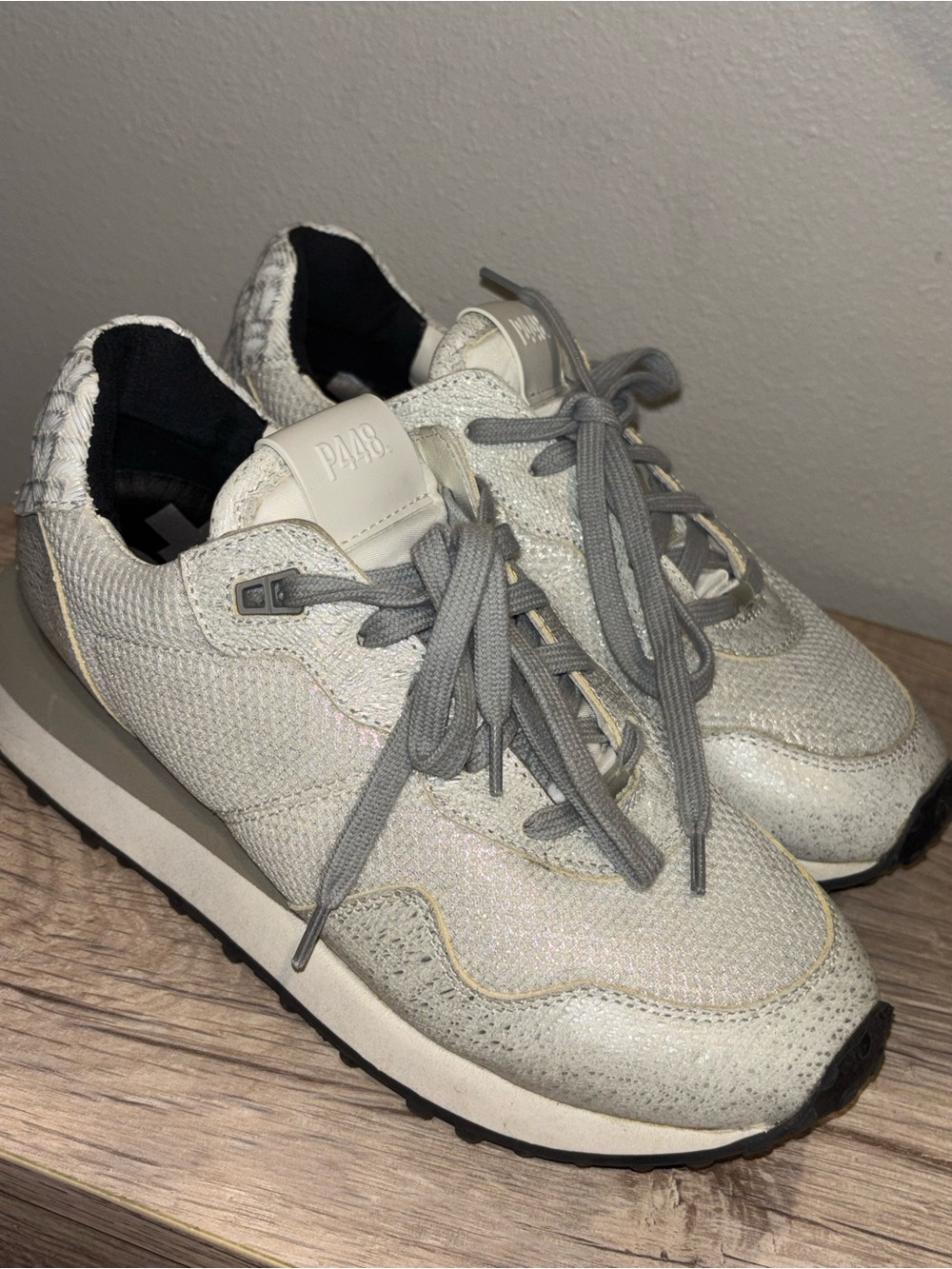 P448 CANCUN LOW TOP SNEAKERS WOMEN'S SIZE 38 BEIGE WHITE  LACES - Picture 2 of 11